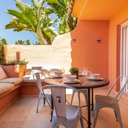 Vacation I El Calvario Villa, Cinema, Pool, Andalusian Garden, Top Location In Old Town Villa Marbella